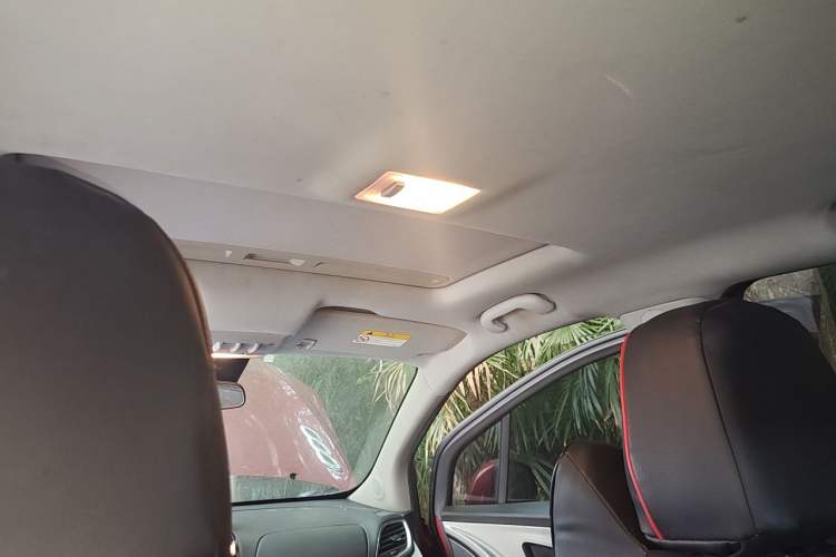 Used Buick Encore 2015 1.4T Automatic Two-Wheel Drive Urban Elite Version Headliner