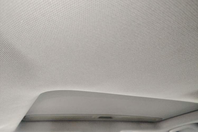 Used Buick Encore 2015 1.4T Automatic Two-Wheel Drive Urban Elite Version Headliner