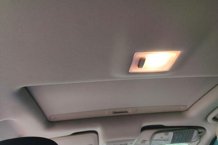 Used Buick Encore 2015 1.4T Automatic Two-Wheel Drive Urban Elite Version Headliner