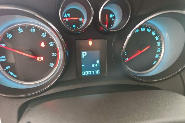 Used Buick Encore 2015 1.4T Automatic Two-Wheel Drive Urban Elite Version Instrument Cluster