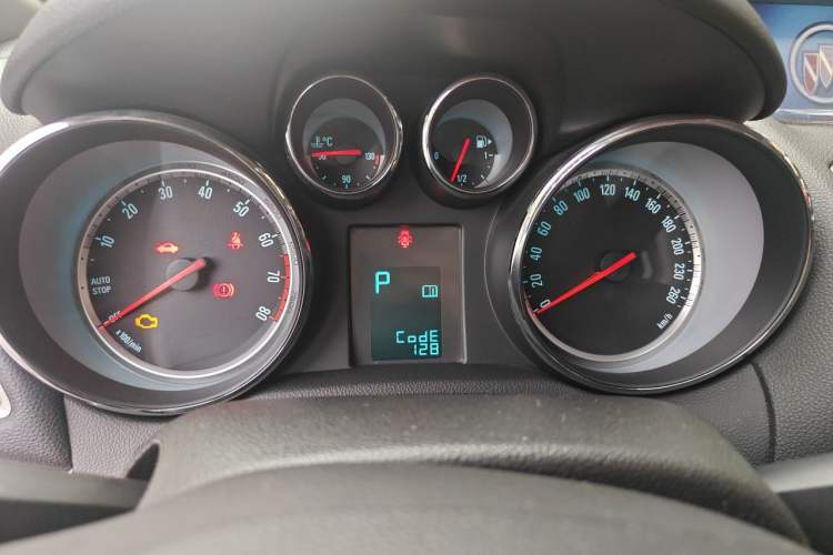 Used Buick Encore 2015 1.4T Automatic Two-Wheel Drive Urban Elite Version Instrument Cluster