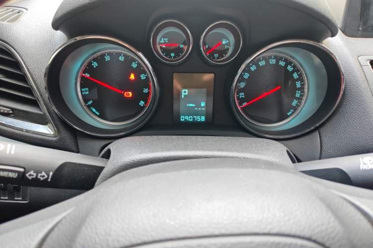 Used Buick Encore 2015 1.4T Automatic Two-Wheel Drive Urban Elite Version Instrument Cluster
