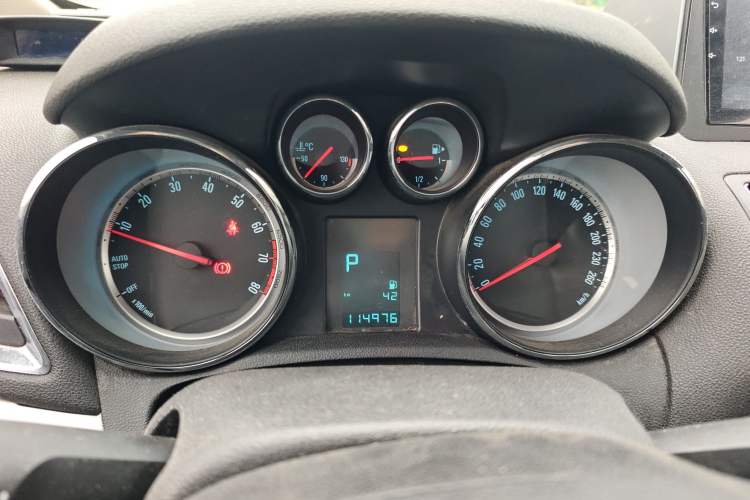 Used Buick Encore 2015 1.4T Automatic Two-Wheel Drive Urban Elite Version Instrument Cluster