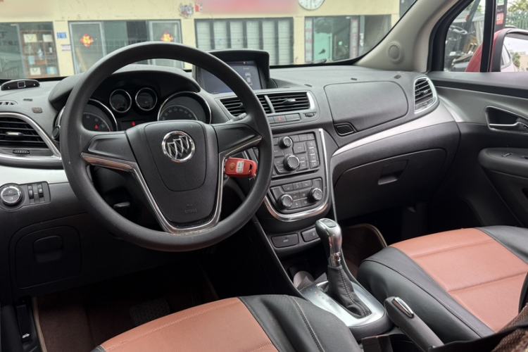 Used Buick Encore 2015 1.4T Automatic Two-Wheel Drive Urban Elite Version Interior 3
