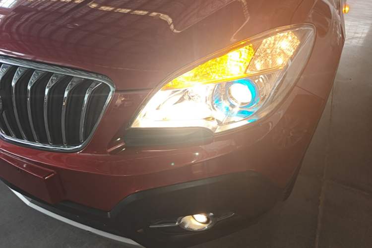 Used Buick Encore 2015 1.4T Automatic Two-Wheel Drive Urban Leading Model Left Front Headlight