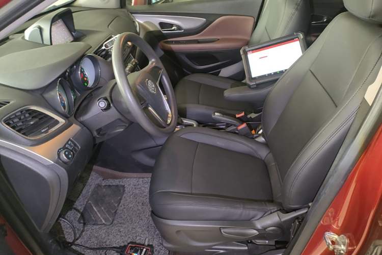 Used Buick Encore 2015 1.4T Automatic Two-Wheel Drive Urban Elite Version Left Front Seat