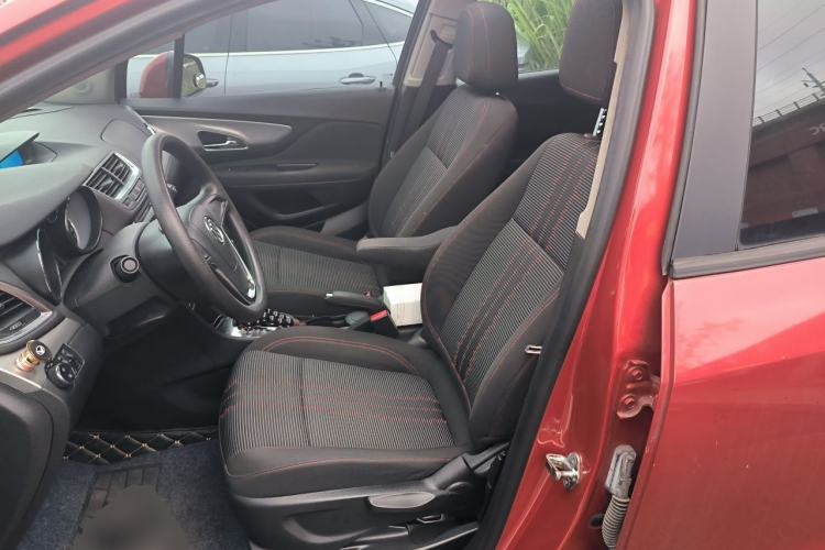Used Buick Encore 2015 1.4T Automatic Two-Wheel Drive Urban Elite Version Left Front Seat