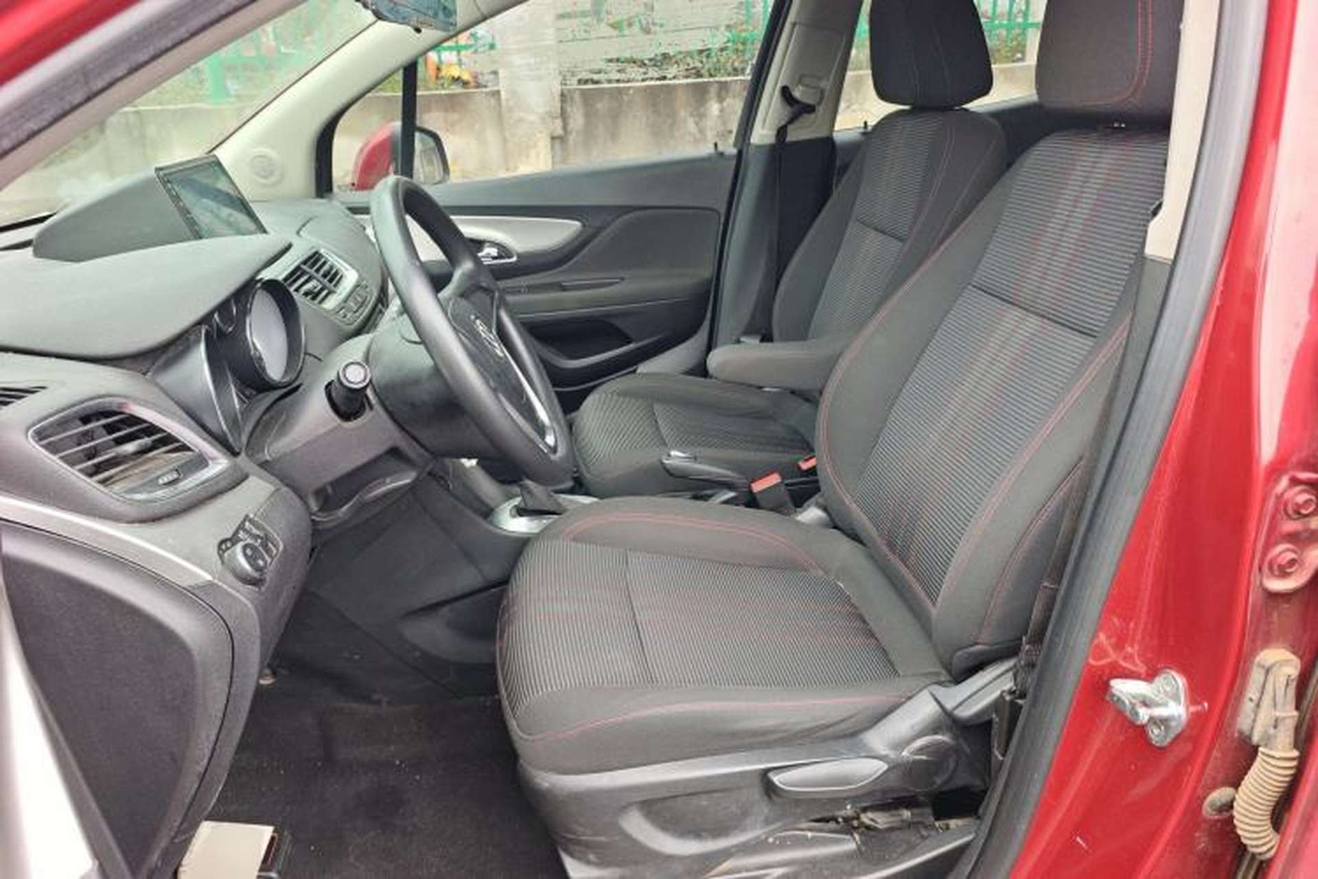 Used Buick Encore 2015 1.4T Automatic Two-Wheel Drive Urban Elite Version Left Front Seat