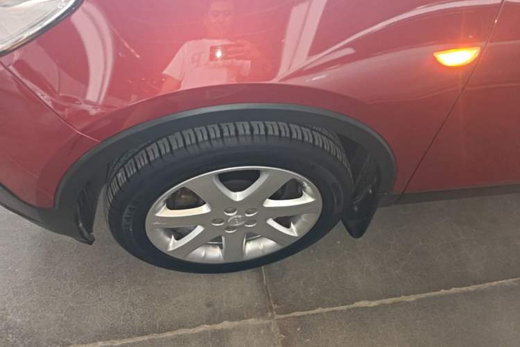 Used Buick Encore 2015 1.4T Automatic Two-Wheel Drive Urban Leading Model Left Front Wheel Hub