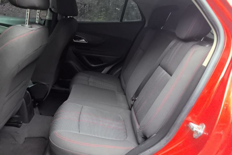 Used Buick Encore 2015 1.4T Automatic Two-Wheel Drive Urban Elite Version Left Rear Seat