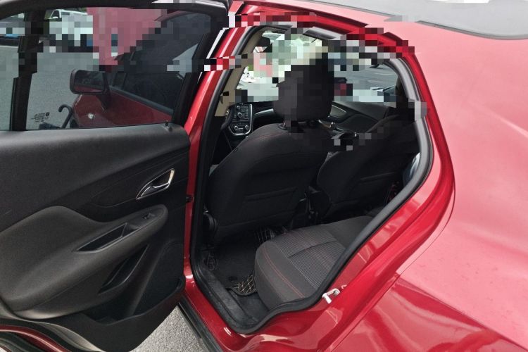 Used Buick Encore 2015 1.4T Automatic Two-Wheel Drive Urban Elite Version Left Rear Seat