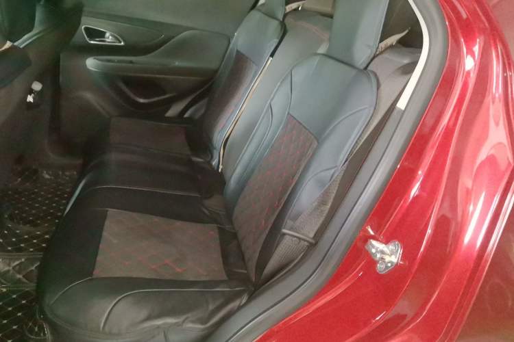 Used Buick Encore 2015 1.4T Automatic Two-Wheel Drive Urban Elite Version Left Rear Seat