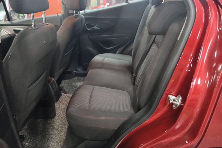 Used Buick Encore 2015 1.4T Automatic Two-Wheel Drive Urban Elite Version Left Rear Seat
