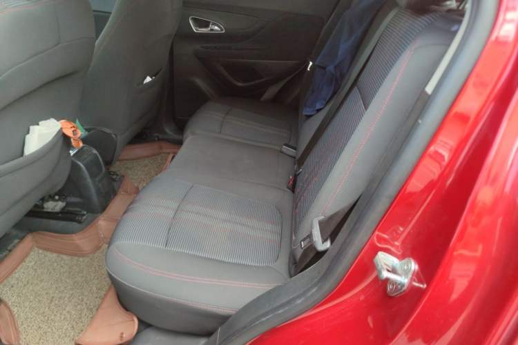 Used Buick Encore 2015 1.4T Automatic Two-Wheel Drive Urban Elite Version Left Rear Seat