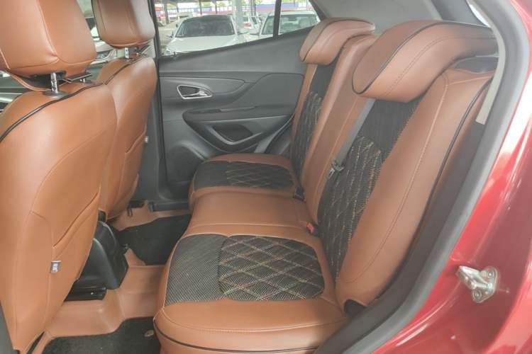 Used Buick Encore 2015 1.4T Automatic Two-Wheel Drive Urban Elite Version Left Rear Seat