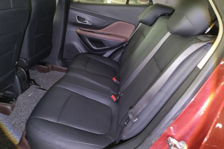 Used Buick Encore 2015 1.4T Automatic Two-Wheel Drive Urban Elite Version Left Rear Seat