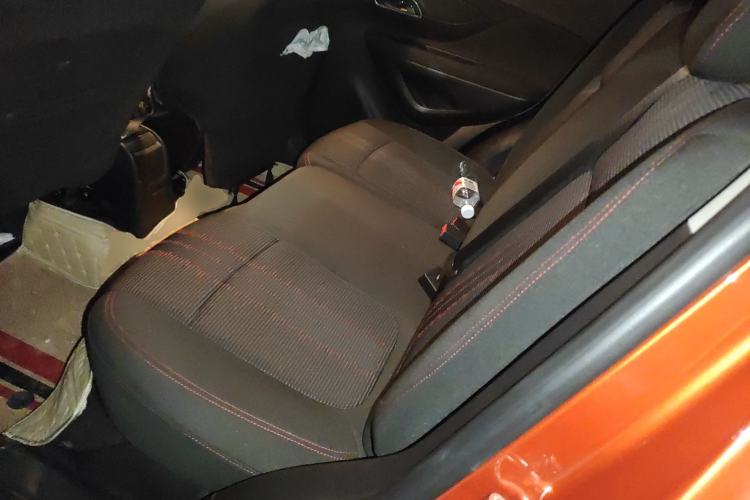 Used Buick Encore 2015 1.4T Automatic Two-Wheel Drive Urban Elite Version Left Rear Seat