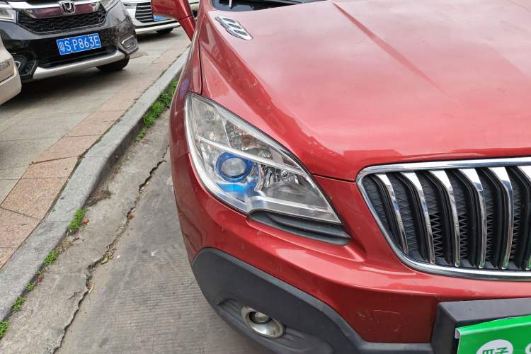 Used Buick Encore 2015 1.4T Automatic Two-Wheel Drive Urban Elite Version Right Front Headlight