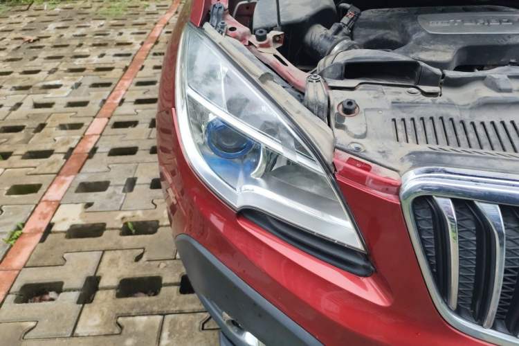 Used Buick Encore 2015 1.4T Automatic Two-Wheel Drive Urban Elite Version Right Front Headlight