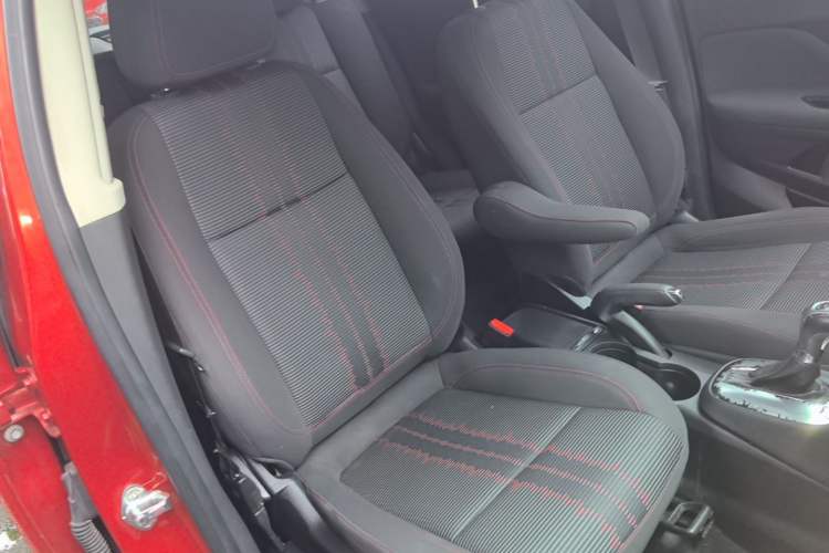 Used Buick Encore 2015 1.4T Automatic Two-Wheel Drive Urban Elite Version Right Front Seat