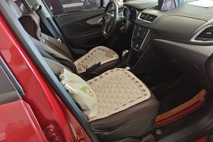 Used Buick Encore 2015 1.4T Automatic Two-Wheel Drive Urban Elite Version Right Front Seat