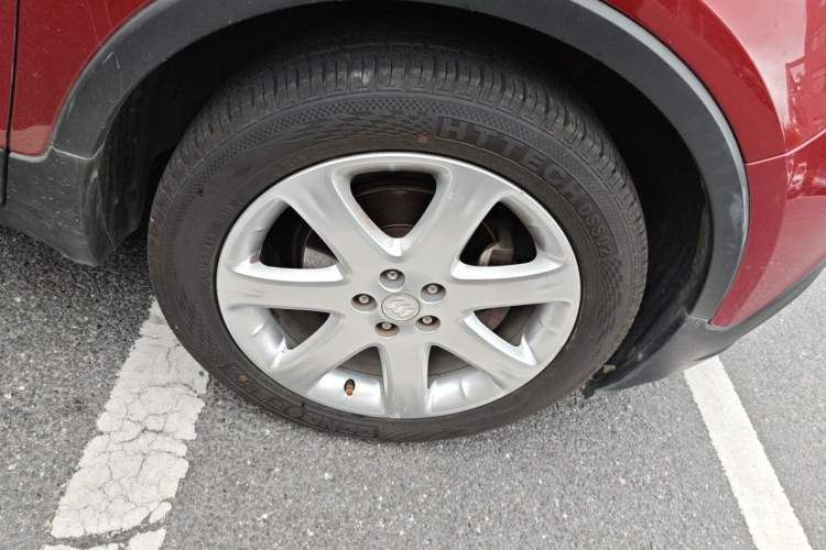 Used Buick Encore 2015 1.4T Automatic Two-Wheel Drive Urban Elite Version Right Front Wheel Hub
