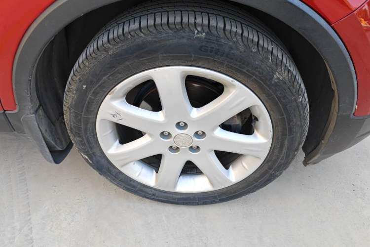 Used Buick Encore 2015 1.4T Automatic Two-Wheel Drive Urban Elite Version Right Front Wheel Hub
