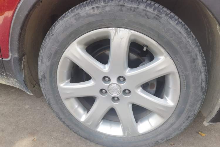 Used Buick Encore 2015 1.4T Automatic Two-Wheel Drive Urban Leading Model Right Front Wheel Hub