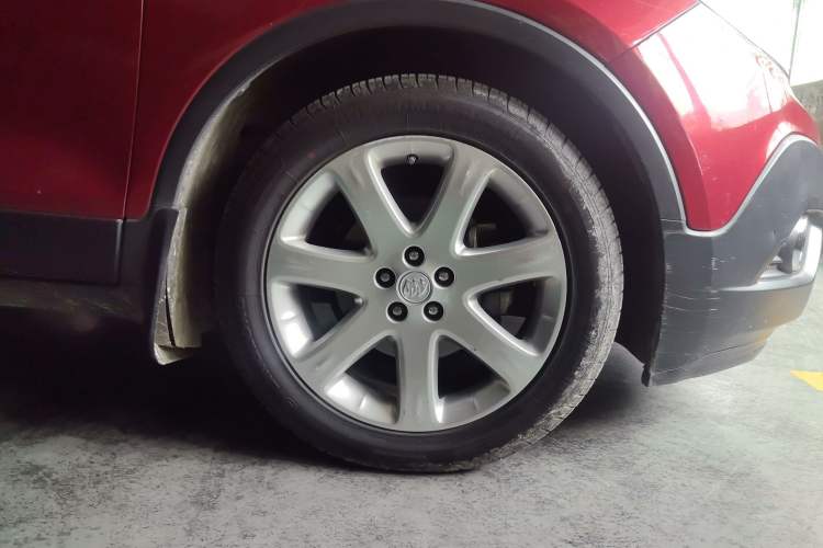 Used Buick Encore 2015 1.4T Automatic Two-Wheel Drive Urban Elite Version Right Front Wheel Hub