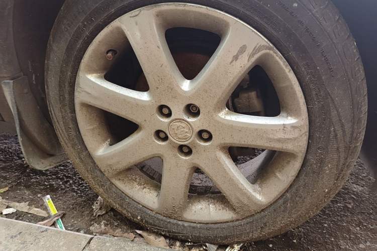 Used Buick Encore 2015 1.4T Automatic Two-Wheel Drive Urban Elite Version Right Front Wheel Hub