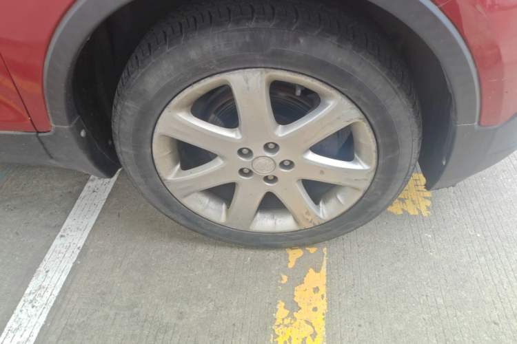 Used Buick Encore 2015 1.4T Automatic Two-Wheel Drive Urban Elite Version Right Front Wheel Hub