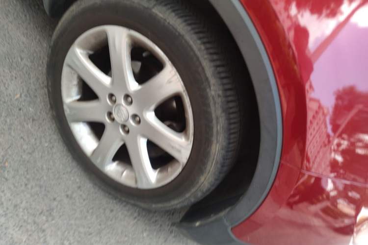 Used Buick Encore 2015 1.4T Automatic Two-Wheel Drive Urban Elite Version Right Front Wheel Hub