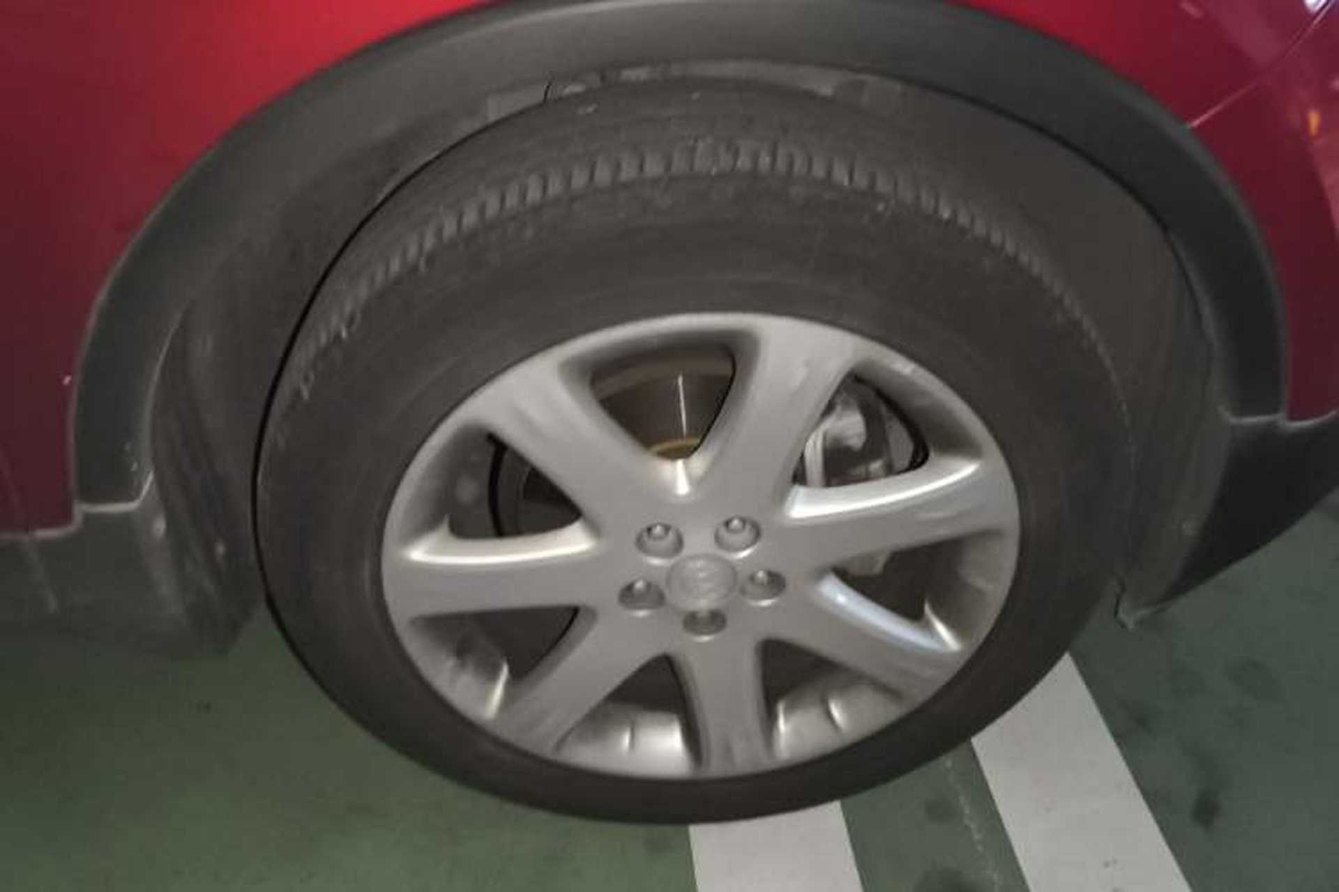 Used Buick Encore 2015 1.4T Automatic Two-Wheel Drive Urban Leading Model Right Front Wheel Hub