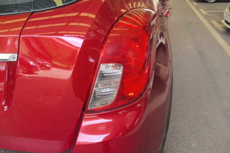 Used Buick Encore 2015 1.4T Automatic Two-Wheel Drive Urban Elite Version Right Rear Taillight