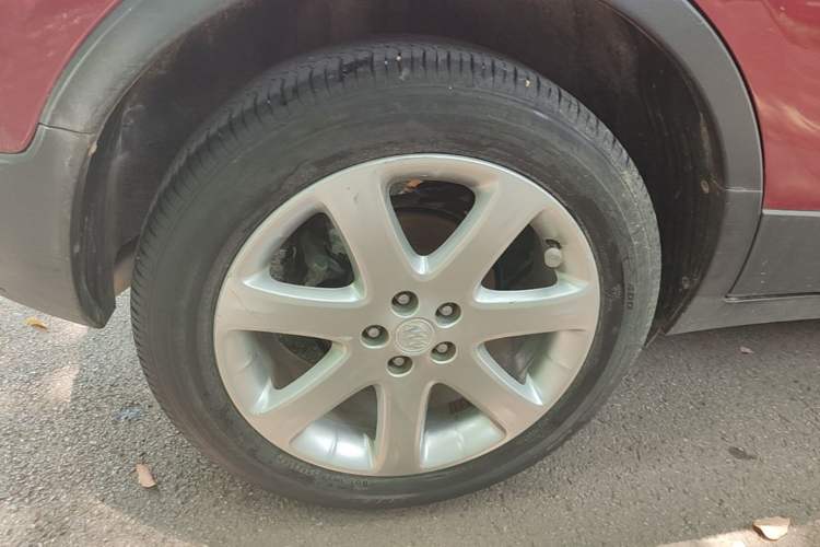 Used Buick Encore 2015 1.4T Automatic Two-Wheel Drive Urban Elite Version Right Rear Wheel Hub