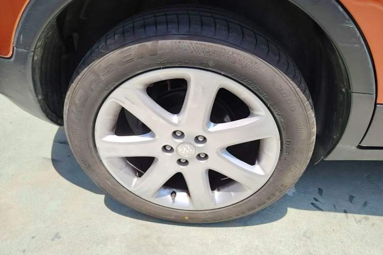Used Buick Encore 2015 1.4T Automatic Two-Wheel Drive Urban Elite Version Right Rear Wheel Hub