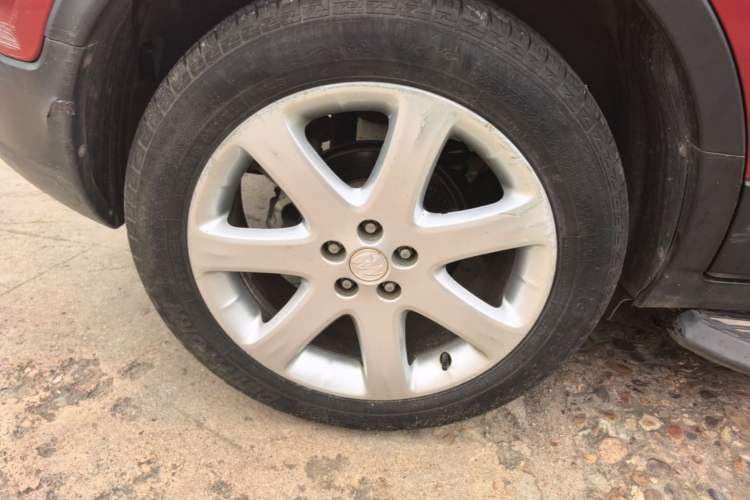 Used Buick Encore 2015 1.4T Automatic Two-Wheel Drive Urban Elite Version Right Rear Wheel Hub
