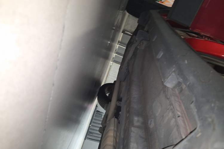 Used Buick Encore 2015 1.4T Automatic Two-Wheel Drive Urban Elite Version Right Side Sill