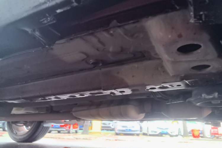 Used Buick Encore 2015 1.4T Automatic Two-Wheel Drive Urban Elite Version Right Side Sill