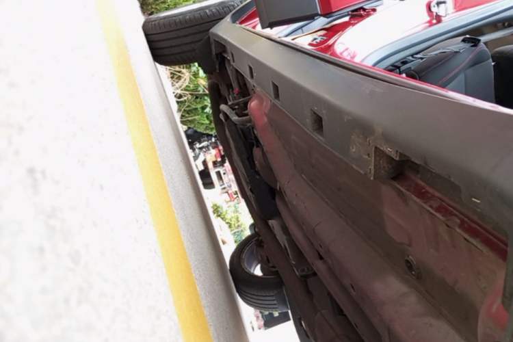 Used Buick Encore 2015 1.4T Automatic Two-Wheel Drive Urban Elite Version Right Side Sill
