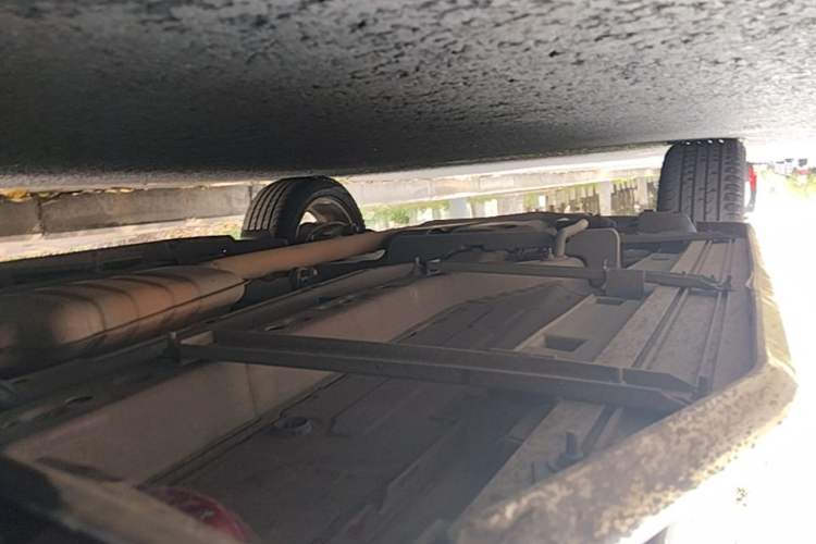 Used Buick Encore 2015 1.4T Automatic Two-Wheel Drive Urban Elite Version Right Side Sill