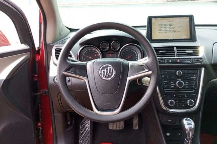 Used Buick Encore 2015 1.4T Automatic Two-Wheel Drive Urban Elite Version Steering Wheel