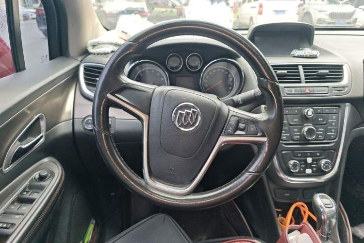 Used Buick Encore 2015 1.4T Automatic Two-Wheel Drive Urban Leading Model Steering Wheel
