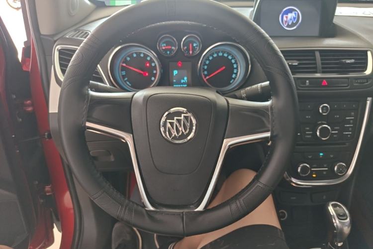 Used Buick Encore 2015 1.4T Automatic Two-Wheel Drive Urban Elite Version Steering Wheel