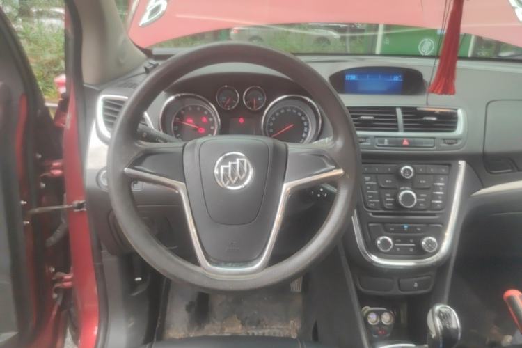 Used Buick Encore 2015 1.4T Manual Two-Wheel Drive Urban Advanced Model Steering Wheel