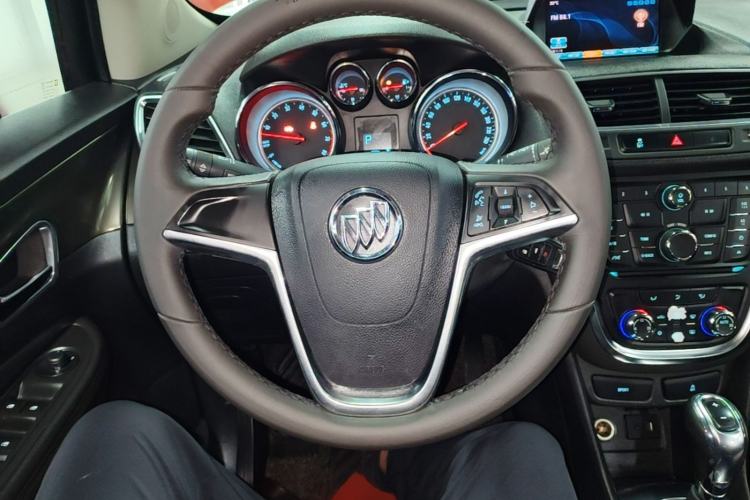 Used Buick Encore 2015 1.4T Automatic Two-Wheel Drive Urban Leading Model Steering Wheel