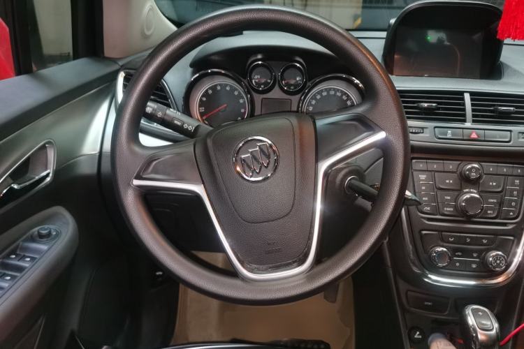 Used Buick Encore 2015 1.4T Automatic Two-Wheel Drive Urban Elite Version Steering Wheel