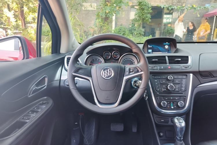 Used Buick Encore 2015 1.4T Automatic Two-Wheel Drive Urban Leading Model Steering Wheel