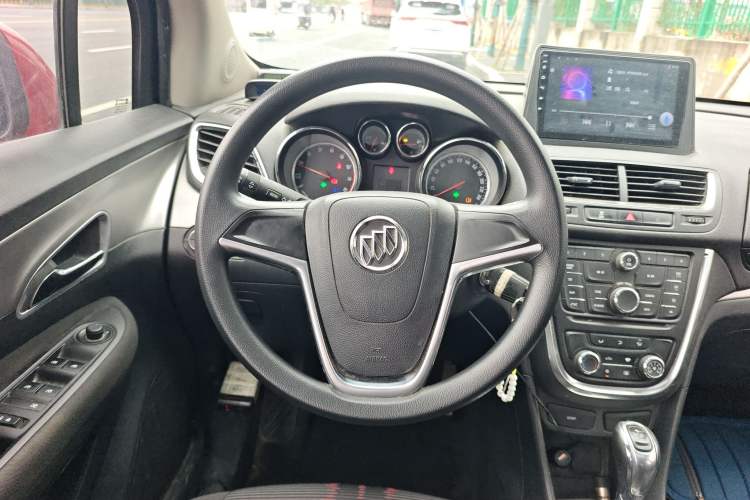 Used Buick Encore 2015 1.4T Automatic Two-Wheel Drive Urban Elite Version Steering Wheel