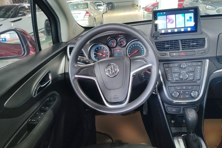 Used Buick Encore 2015 1.4T Automatic Two-Wheel Drive Urban Elite Version Steering Wheel